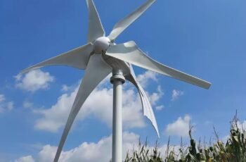 300W / 400W / 500W Permanent Magnet Wind Turbine For Home, Solar Hybrid Power, Automatic Outdoor Rooftop Or Farm Use(300w)